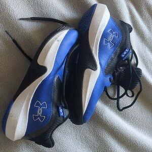 Under Armour Kids' LD7 Basketball Sneaker